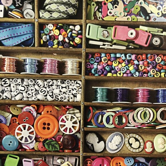 Springbok Puzzle 500 Pcs Jigsaw Sewing Box Button Thread Complete Difficult Hard - Picture 5 of 10